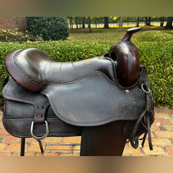 Tucker Saddle - Gen II 2 - Picture 2 of 8